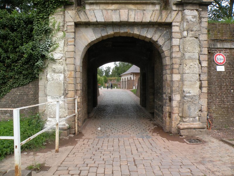  porte fortifiée